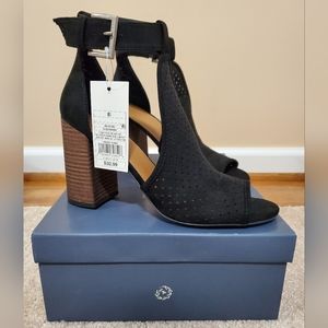 Wedge sandals